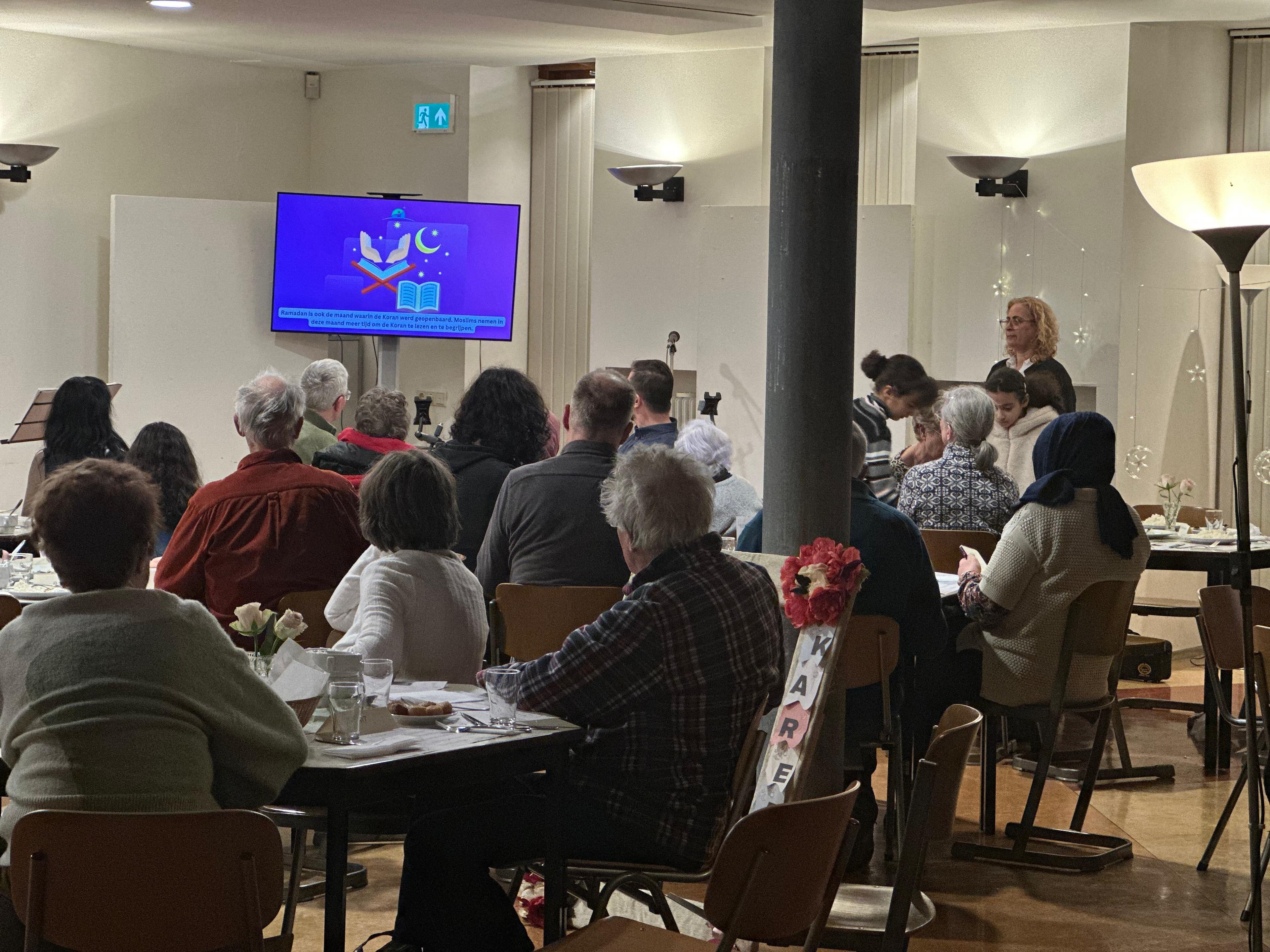 Gezamenlijke Iftar op de Kerk